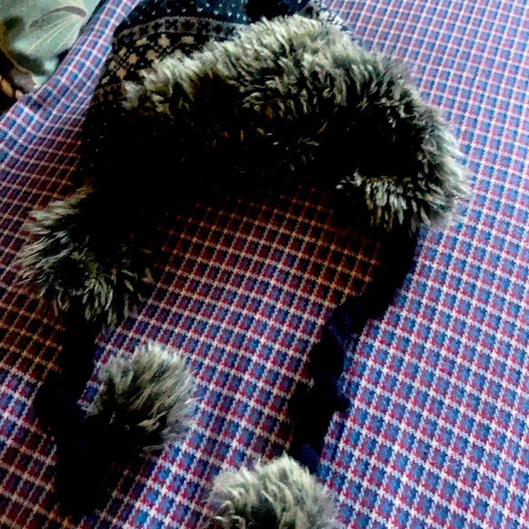 Winter ski hat - Picture 1 of 3